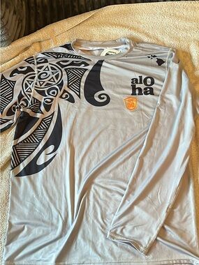 Ingear Light Gray Long-Sleeve Aloha Performance Shirt with Black Tribal Print